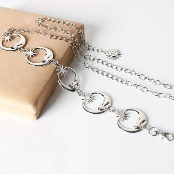 XMAS SALE Vintage Bohemian Sun and Moon Chain Belt - Picture 3 of 6